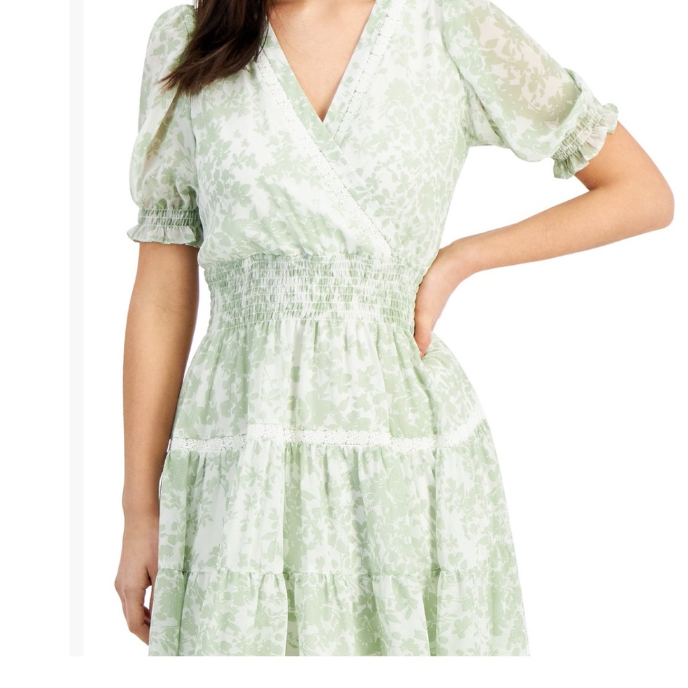 NWOT Taylor V-Neck Short-Sleeve Chiffon A-Line Dress size 6